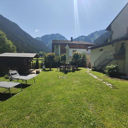 Alpenchalet Dona Partenen Luaran gambar